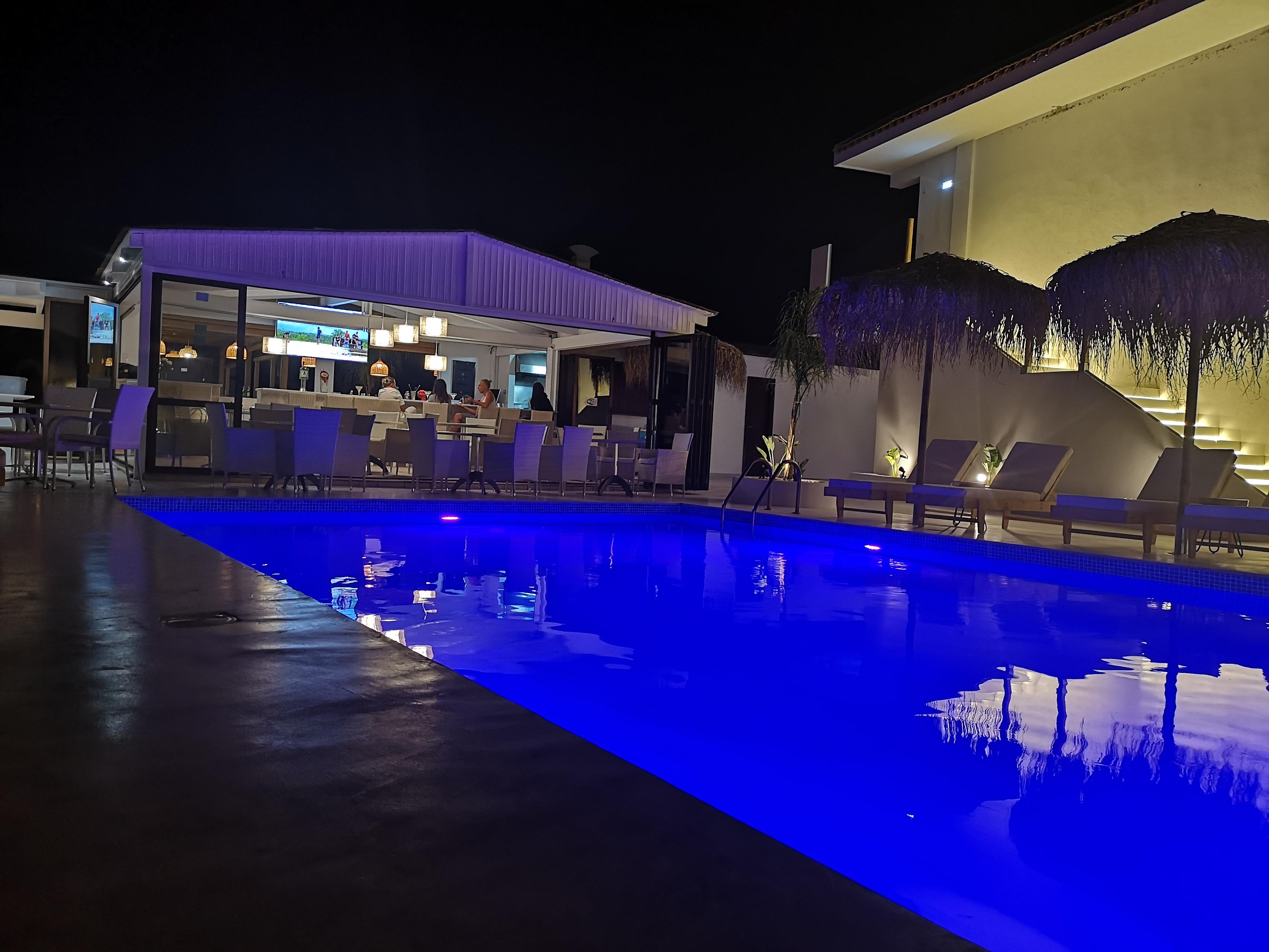 Alia Luxury Suites CCharaki Exterior foto