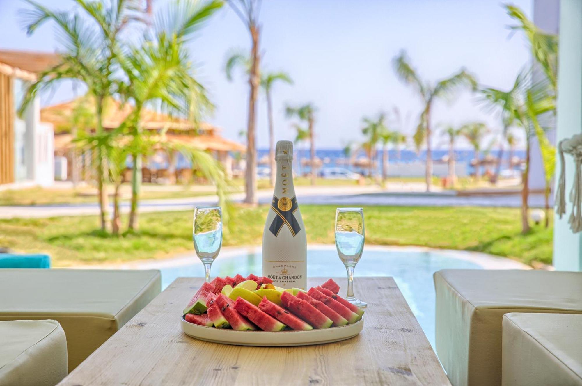 Alia Luxury Suites CCharaki Exterior foto