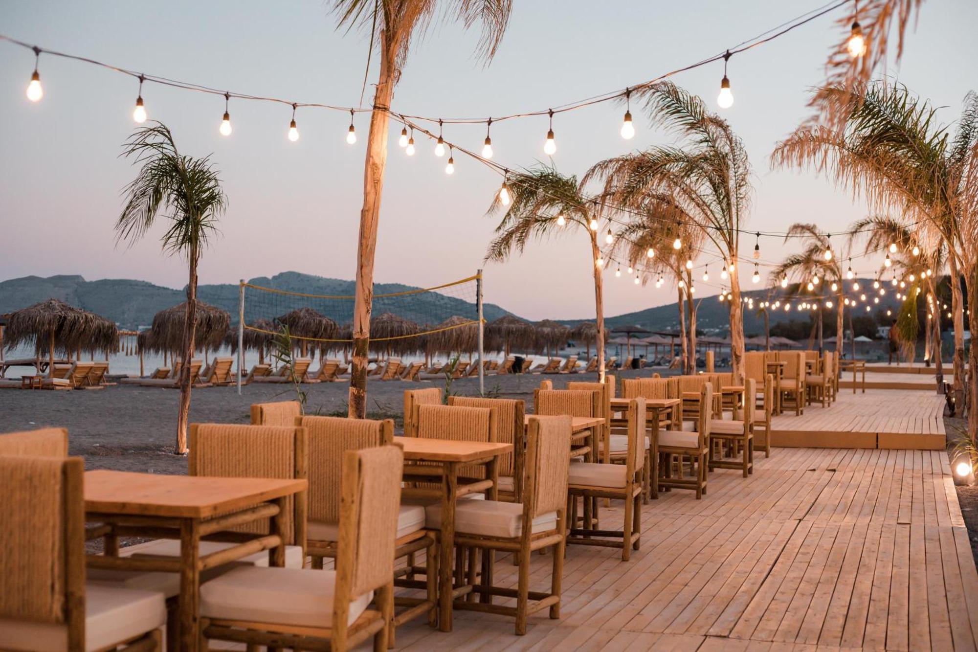 Alia Luxury Suites CCharaki Exterior foto